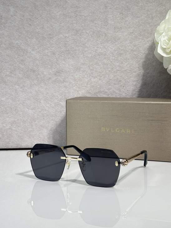 Picture of Bvlgari Sunglasses _SKUfw79759914fw
